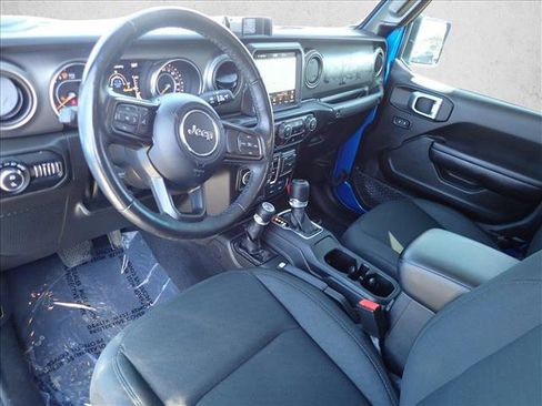 Used 2021 Jeep Gladiator Willys image 9