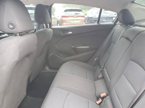 Used 2017 Chevrolet Cruze LT w/ Convenience Package FWD image 12