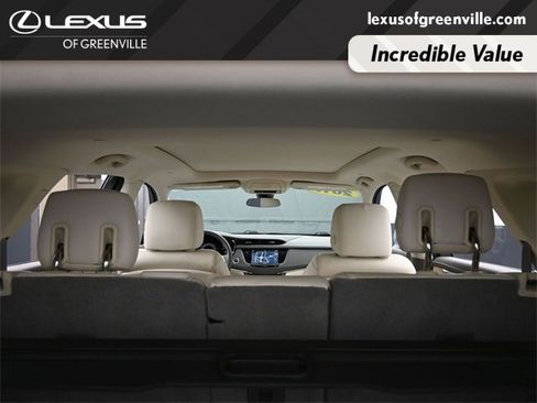 Used 2017 Cadillac XT5 Luxury w/ Driver Awareness Package image 32