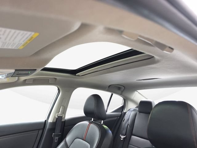 Used 2023 Nissan Sentra SR w/ SR Premium Package FWD image 29