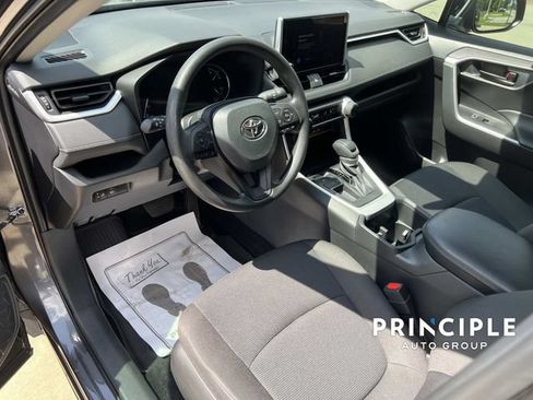 Used 2023 Toyota RAV4 LE FWD image 13