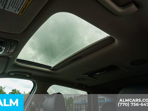 Used 2025 Kia Telluride S AWD/4WD image 40