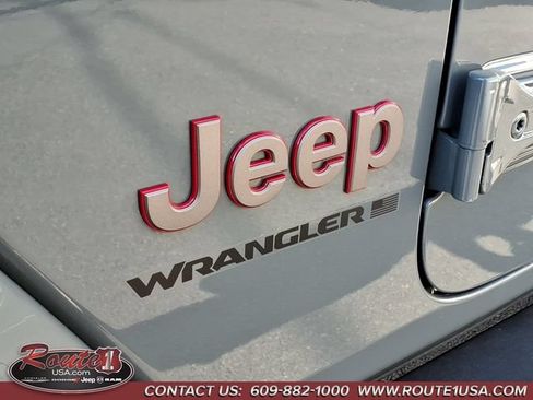 Used 2026 Jeep Wrangler Unlimited Rubicon AWD/4WD image 11