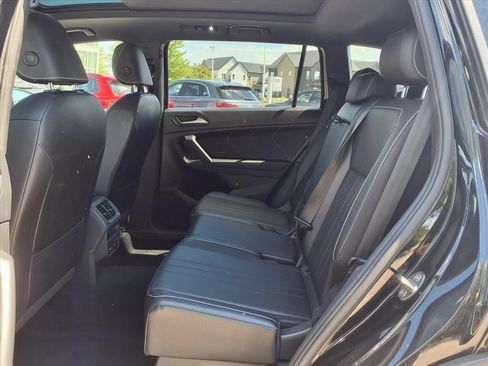 Used 2022 Volkswagen Tiguan SE R-Line AWD/4WD image 21