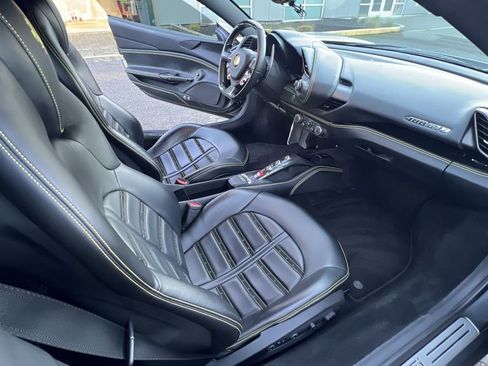 Certified 2019 Ferrari 488 GTB RWD image 29