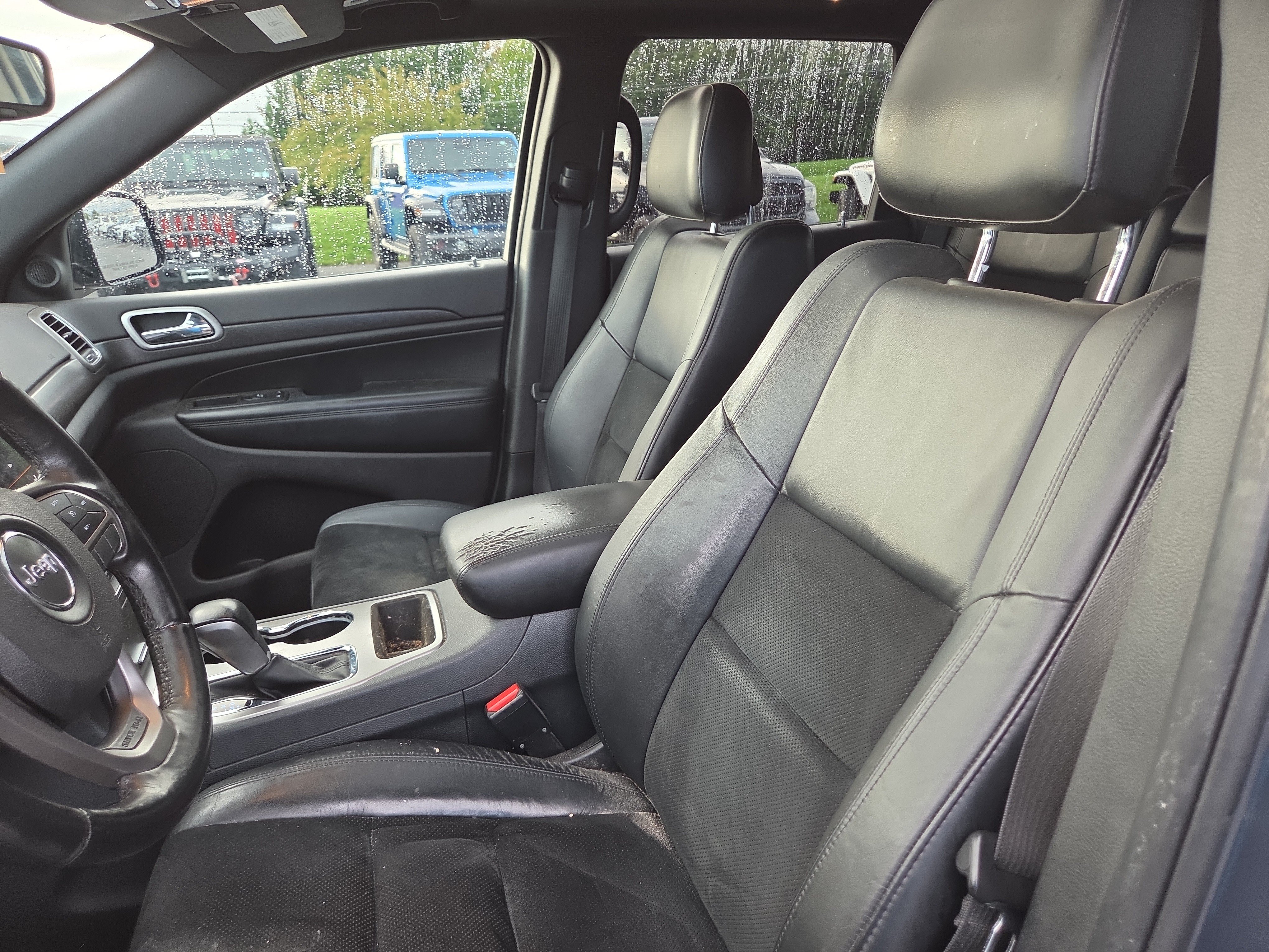 Used 2018 Jeep Grand Cherokee Altitude AWD/4WD image 2