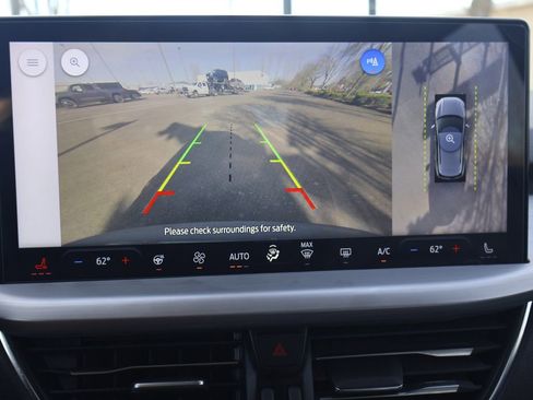 Used 2023 Ford Escape Platinum w/ Premium Technology Package image 10