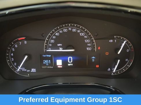 Used 2017 Cadillac XT5 Luxury w/ Driver Awareness Package FWD image 3