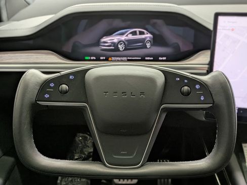 Used 2022 Tesla Model X AWD/4WD image 32