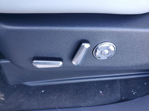 New 2025 Lincoln Navigator L Black Label image 13