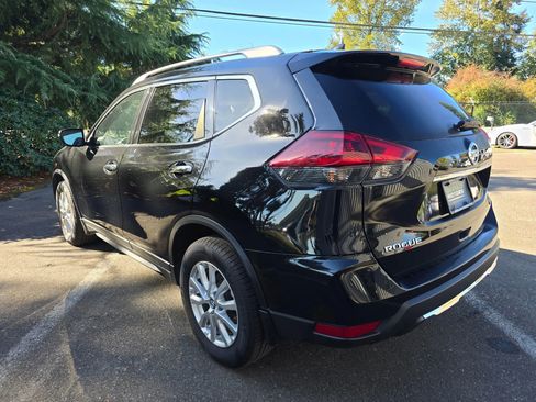 Used 2019 Nissan Rogue S image 5