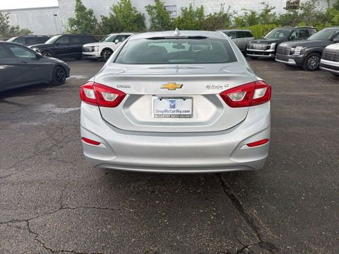 Used 2017 Chevrolet Cruze LT w/ Convenience Package FWD image 6