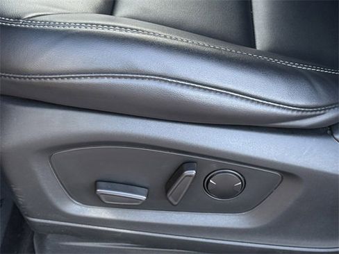 Certified 2023 Ford Explorer XLT w/ Equipment Group 202A image 7