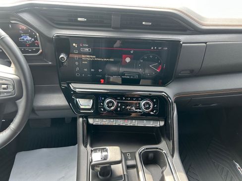 Used 2025 GMC Sierra 1500 AT4 w/ Technology Package image 11