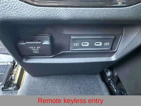 New 2027 Jeep Grand Cherokee Altitude AWD/4WD image 8