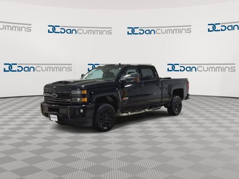 Used 2018 Chevrolet Silverado 2500 LT w/ Midnight Edition image 5