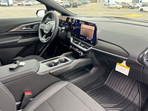 New 2026 Chevrolet Equinox EV LT image 10