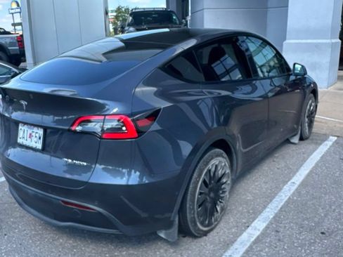 Used 2021 Tesla Model Y Long Range AWD/4WD image 6