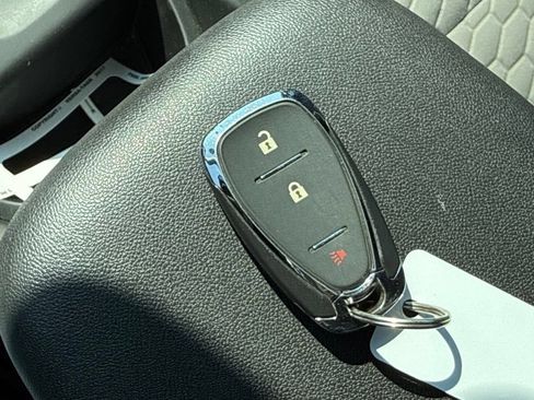 Used 2020 Chevrolet Equinox LS w/ LS Convenience Package AWD/4WD image 20
