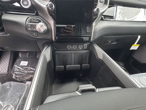New 2026 RAM 1500 Laramie w/ Night Edition AWD/4WD image 18