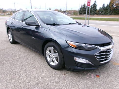 Used 2019 Chevrolet Malibu LS w/ LPO, Convenience Package 1 image 2