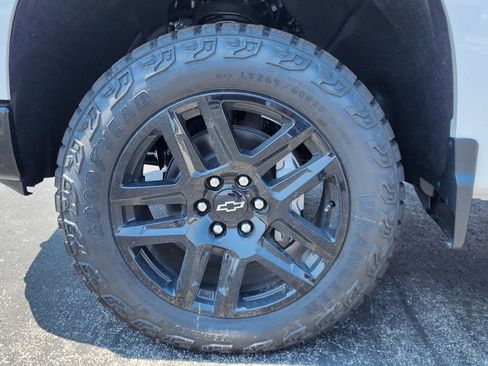 Used 2023 Chevrolet Silverado 1500 LT Trail Boss w/ Protection Package image 12