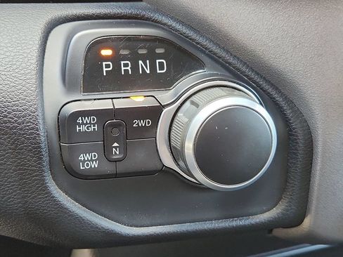 Used 2024 RAM 2500 Big Horn AWD/4WD image 11
