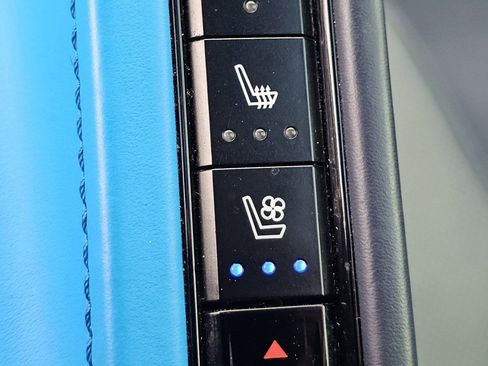 Used 2021 Chevrolet Corvette Stingray image 17