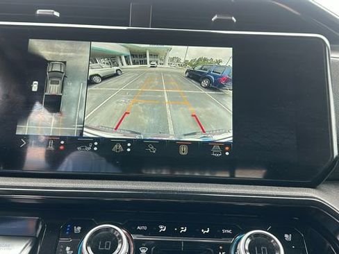 Used 2024 GMC Sierra 1500 AT4 w/ Technology Package image 19