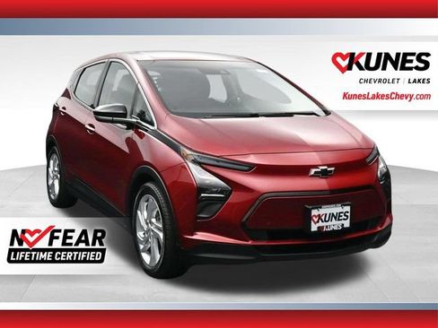 Used 2023 Chevrolet Bolt LT FWD image 1