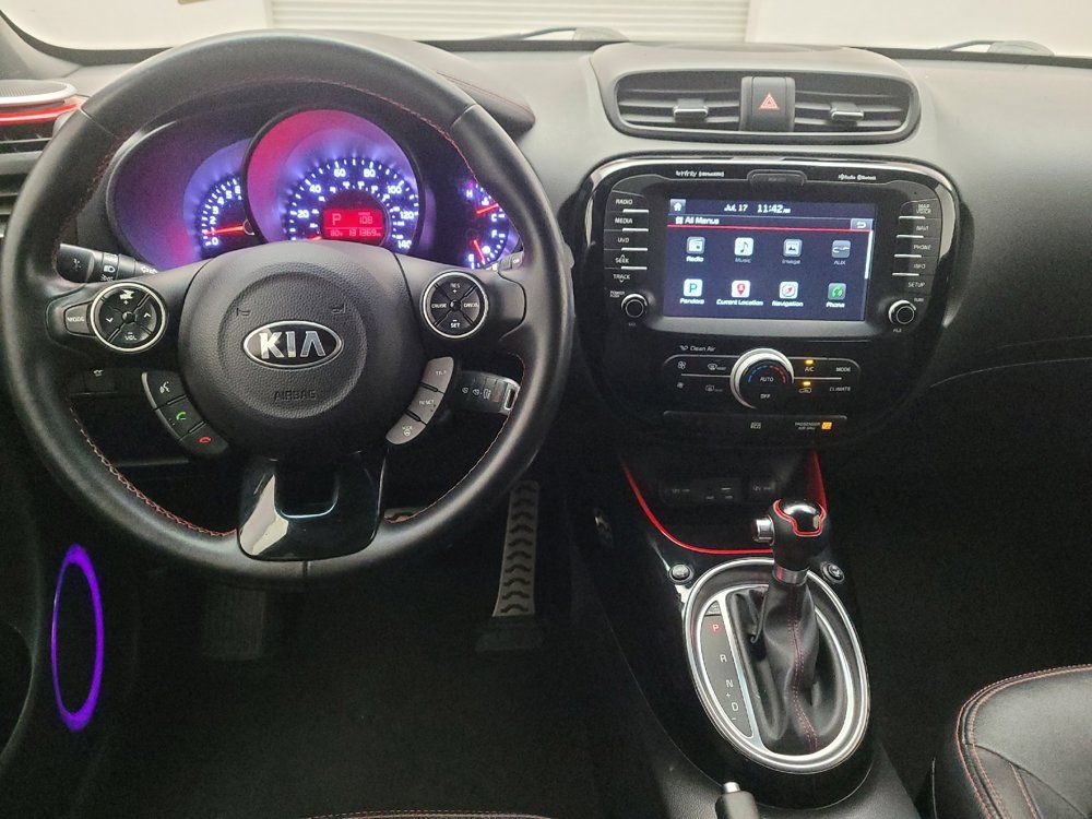 Used 2015 Kia Soul + FWD image 22