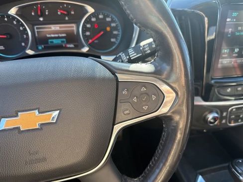 Used 2019 Chevrolet Traverse LT image 16