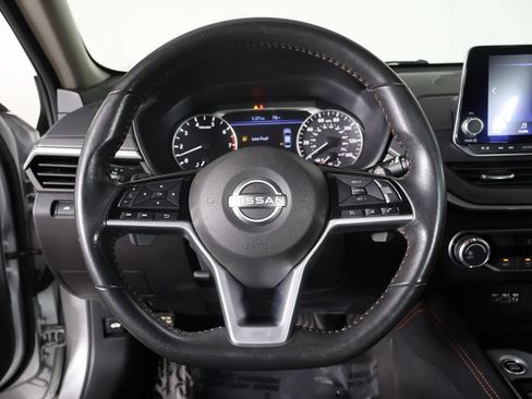 Used 2024 Nissan Altima 2.5 SR FWD image 34