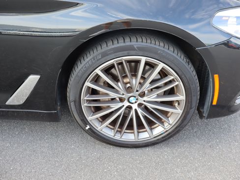 Used 2020 BMW 530i w/ Convenience Package RWD image 38