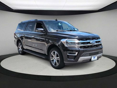 Used 2024 Ford Expedition Max Limited AWD/4WD image 2