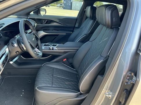 New 2026 Cadillac Lyriq V image 21