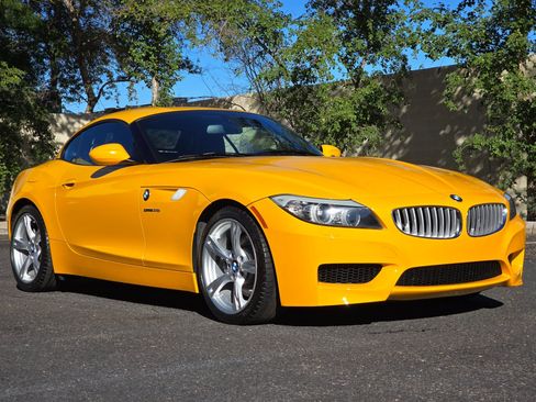 Used 2013 BMW Z4 sDrive35i image 2