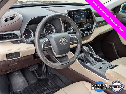 Used 2022 Toyota Highlander XLE image 9