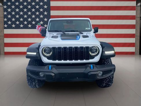 Used 2024 Jeep Wrangler Unlimited Rubicon 4xe w/ Technology Group AWD/4WD image 11