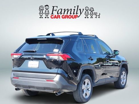 Used 2025 Toyota RAV4 XLE w/ Convenience Package FWD image 4