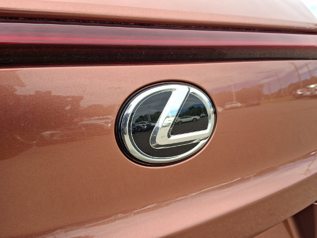 Used 2025 Lexus UX 300h FWD w/ Accessory Package (Z2) image 31