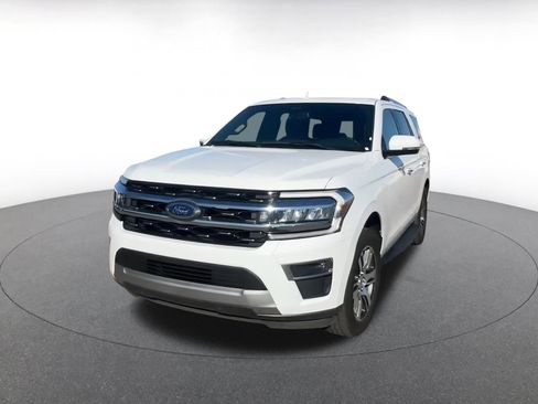 Used 2024 Ford Expedition Limited image 7
