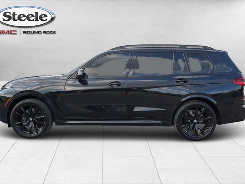 Used 2024 BMW X7 xDrive40i w/ M Sport Package AWD/4WD image 4