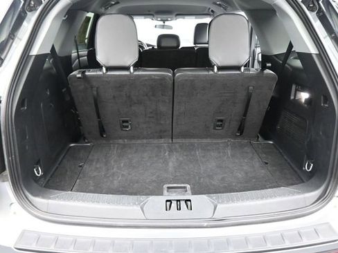 Used 2024 Ford Explorer XLT w/ Equipment Group 202A AWD/4WD image 24