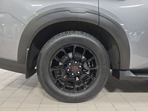 Certified 2025 Nissan Armada PRO-4X w/ Pro-4X Premium Package AWD/4WD image 14