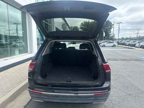 Used 2018 Volkswagen Tiguan SE w/ Panoramic Sunroof Package AWD/4WD image 22