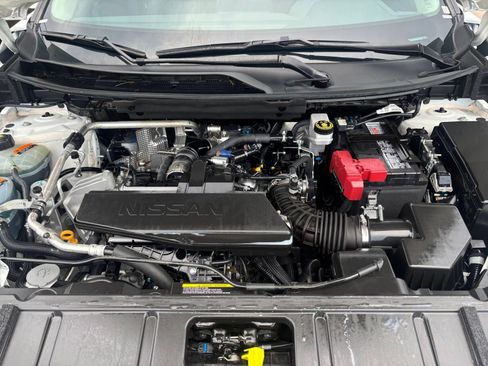 Used 2026 Nissan Rogue SV FWD image 34