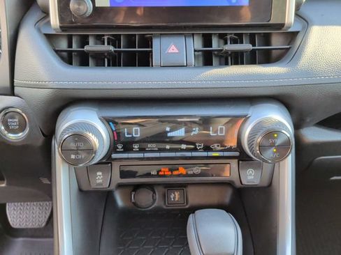 Used 2025 Toyota RAV4 XLE FWD image 18