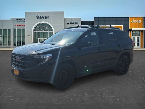 Used 2021 GMC Terrain SLT w/ Elevation Edition AWD/4WD image 3