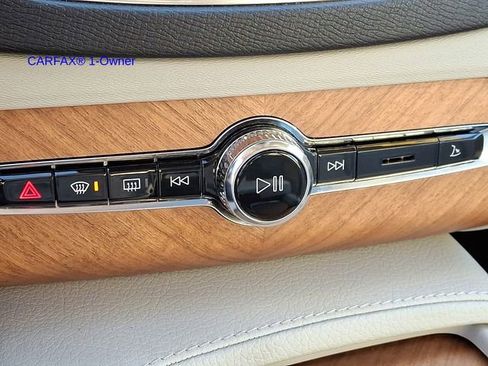 Used 2022 Volvo XC90 T8 Inscription Expression w/ Climate Package image 20